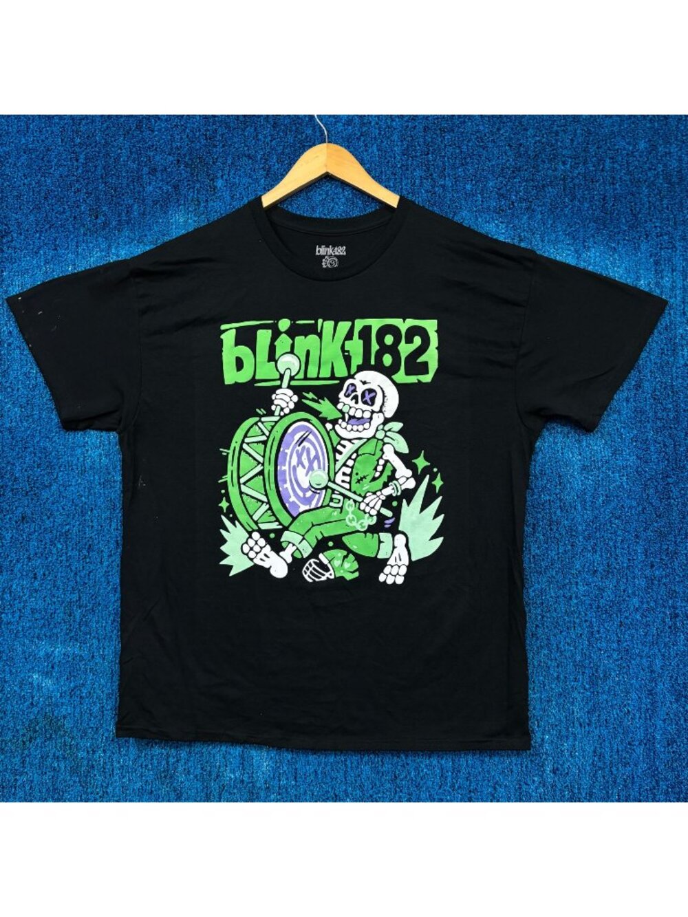 Blink-182 Graphic T-Shirt Size Extra Large